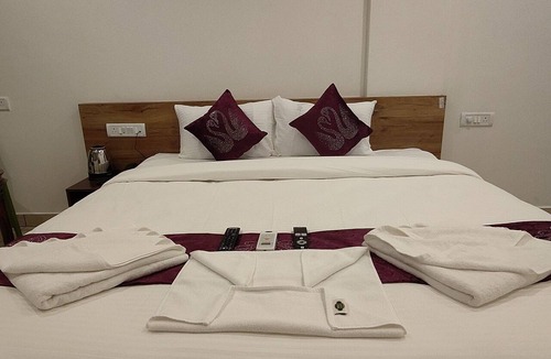 Devanahalli Hotel | Hotel Amulya Regency