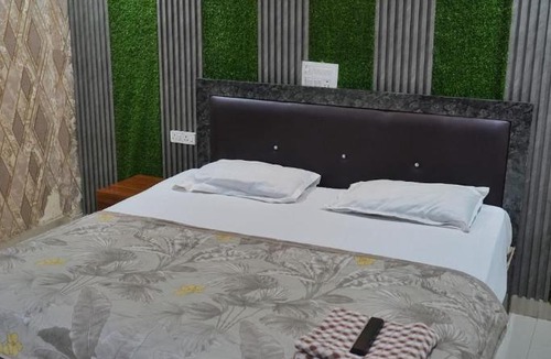 Noida Hotel | Hotel ARISE IN