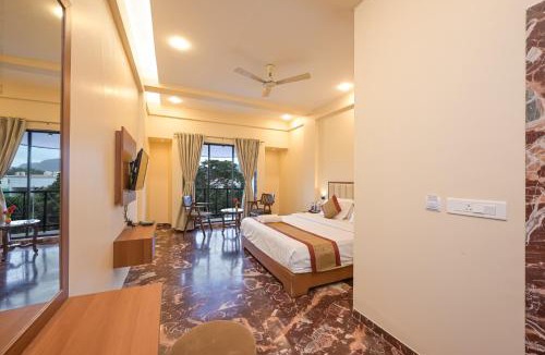Lonavala Hotel | Hotel Aristro Lonavala