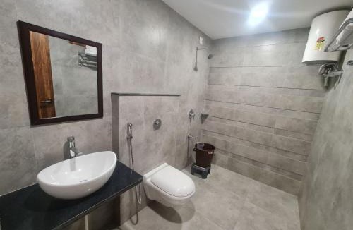 Mayapur Hotel | HOTEL ARSH RFESIDENCY