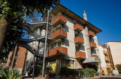 Buon Pastore-Sant'Agnese-San Damaso Hotel | Hotel Astor