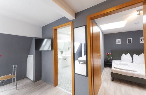 Ostheim Hotel | Hotel Astoria am Urachplatz