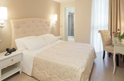 Pavia Hotel | Hotel Aurora