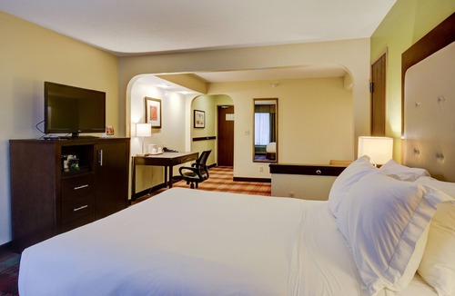 The Gate Hotel | Hotel Avyan