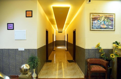 Agra Hotel | Hotel AWA Palace