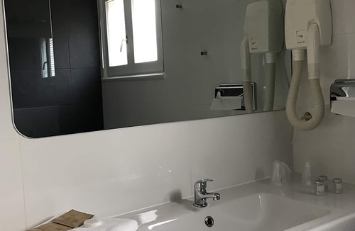 Barcelonnette Hotel | Hotel Azteca