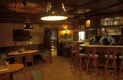 Erwitte Hotel | Hotel Büker