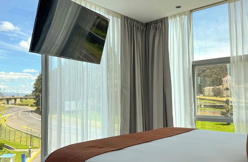 Puente del Comun Hotel | Hotel B3 Sibelius