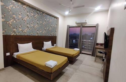 Jalna Hotel | Hotel Balaji Comforts