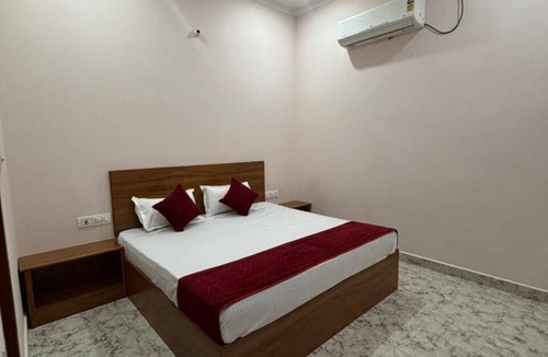 Vrindavan Hotel | Hotel Baldev Palace