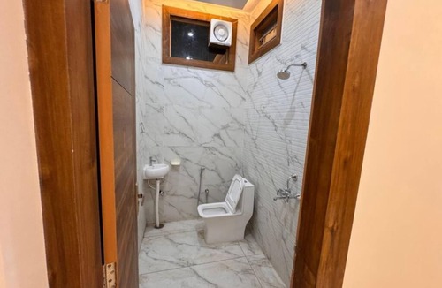 Jwalapur Hotel | Hotel Baromas Retreat
