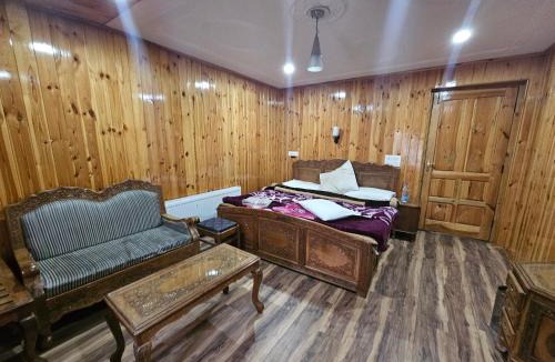 Sonamarg Hotel | Hotel Barzman