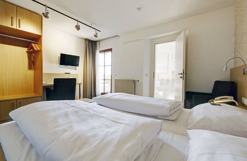 Grossbettlingen Hotel | Hotel Bauer Großbettlingen
