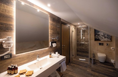 Busteni Hotel | Hotel Belmont