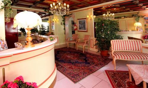Colombare Hotel | Hotel Benaco