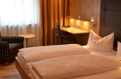 Herrieden Hotel | Hotel Bergwirt