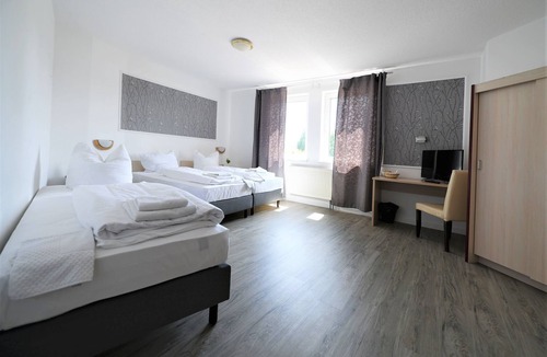 Rossdorf Hotel | Hotel Best One