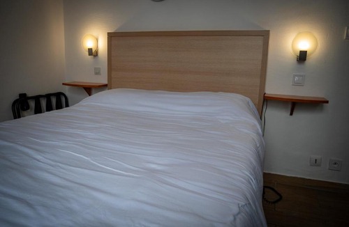 Nevers Hotel | Hotel BETHEL