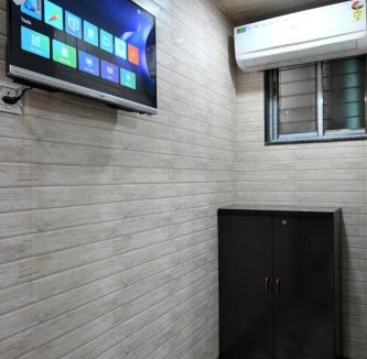 Bandra East Apartment | Hotel Bhagirath