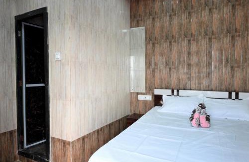Bandra East Apartment | Hotel Bhagirath
