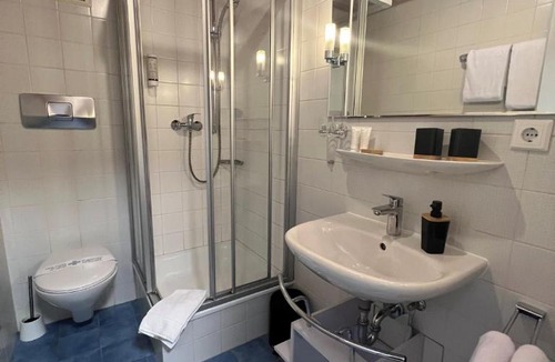 Backnang Hotel | Hotel Bitzer Backnang Zentrum 24h Check In Frühstück zubuchbar gratis Parkplätze
