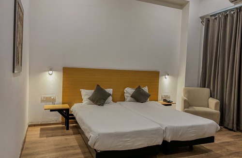Sector 14 Hotel | Hotel Bizzotel