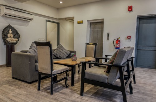 Sector 14 Hotel | Hotel Bizzotel