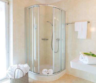 Brunico Hotel | Hotel Blitzburg