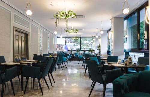 Caciulata Hotel | Hotel Bloom