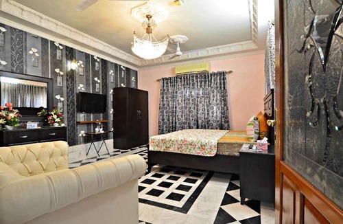 Karachi House | Hotel Blue Sky Executive