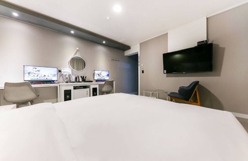 Dong-gu Hotel | Hotel Box
