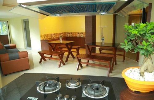 Kuppaayil Hotel | Hotel Brahmaputhra
