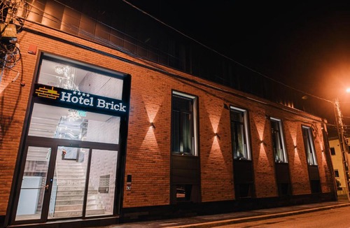 Drobeta-Turnu Severin Hotel | Hotel Brick