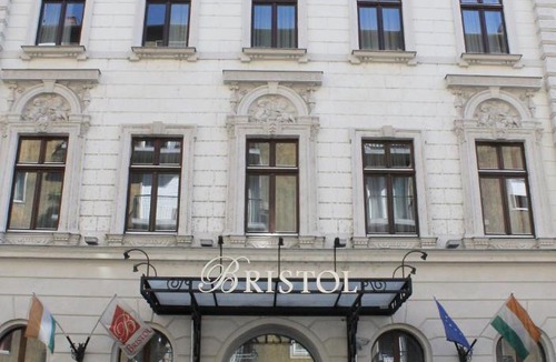 Nepszinhaz negyed Hotel | Hotel Bristol Budapest