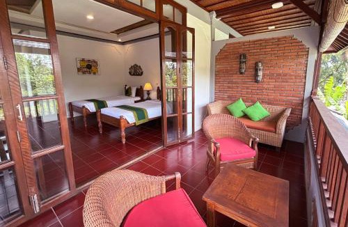 Kedewatan House | Hotel Bunga Permai
