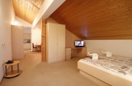 Egling Hotel | Hotel-Cafe Hanfstingl