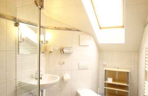 Egling Hotel | Hotel Cafe Hanfstingl