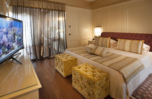 Langhe and Roero Hotel | Hotel Calissano