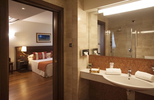 Langhe and Roero Hotel | Hotel Calissano