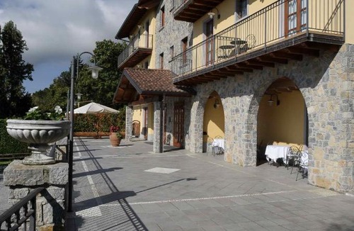 Almenno San Bartolomeo Hotel | Hotel Camoretti