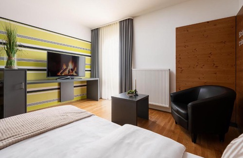 Ludwigsburg Hotel | Hotel CampusZwei Komfortable Doppelzimmer & Apartments mit Küche Zentral in Ludwigsburg ideal für Business & Langzeitaufenthalte 24h Check in Kinder bis 14 Jahre übernachten kostenlos