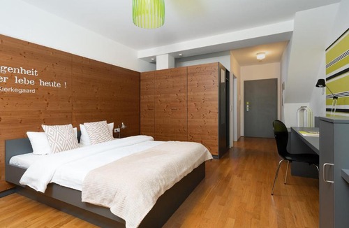 Ludwigsburg Hotel | Hotel CampusZwei Komfortable Doppelzimmer & Apartments mit Küche Zentral in Ludwigsburg ideal für Business & Langzeitaufenthalte 24h Check in Kinder bis 14 Jahre übernachten kostenlos