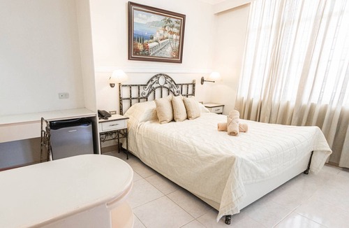 Downtown Tacloban Hotel | Hotel Canelsa