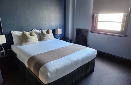 Orange Hotel | Hotel Canobolas