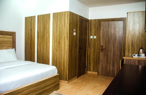 Ojodu Hotel | Hotel Capitol
