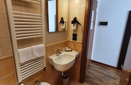Vicopelago Hotel | Hotel Carignano