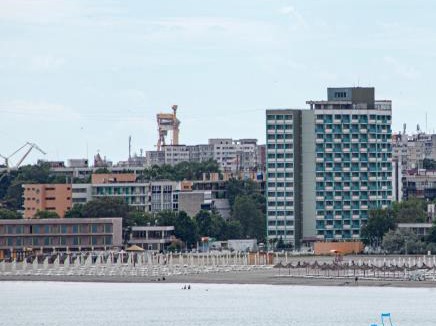 Saturn Hotel | Hotel Carmen Tower - Balada