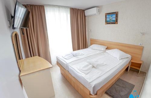 Saturn Hotel | Hotel Carmen Tower - Balada