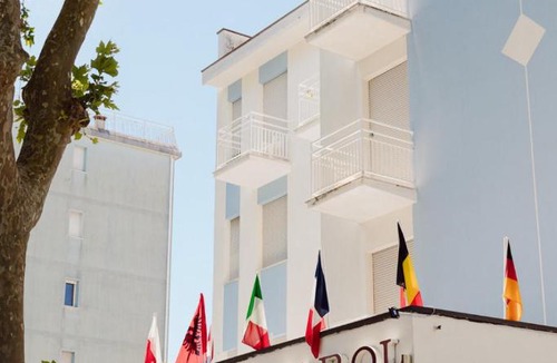 Villamarina Hotel | Hotel Carol