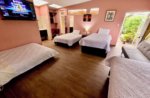 Chia Hotel | HOTEL CASA IRIS